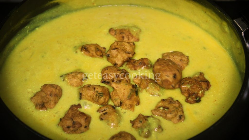 kadhi pakora recipe in marathi